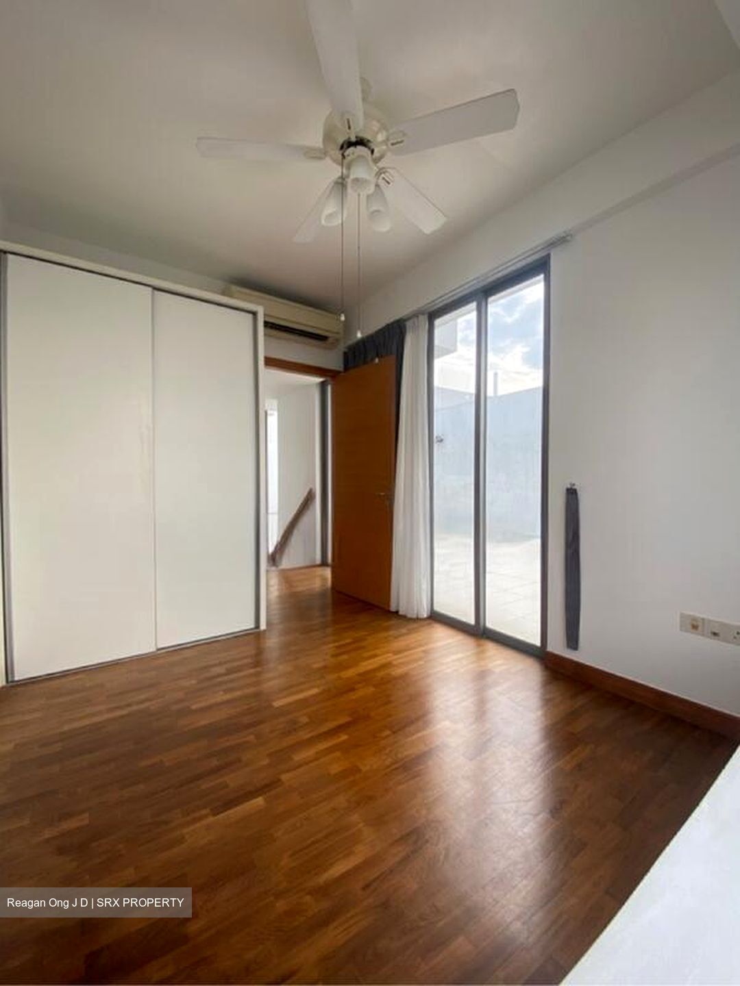 Centro Residences (D20), Condominium #516100111